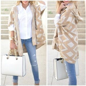Lane Bryant Beige and White Geometric Poncho